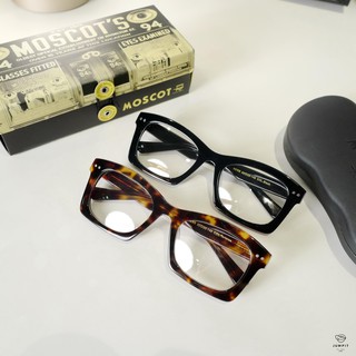 Moscot NEBB มี 2 สี สีกระ/สีดำ มอสคอส รุ่น เนิบ แว่นตาวินเทจ กรอบแว่นสายตา สวยเกร่งทนทาน ดัดงอ เข้ารูปหน้าได้