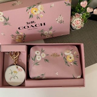 Cosmetic case bag coach แท้ 100% แม่ค้าคนไทยมีหน้าร้านไอจีค่า