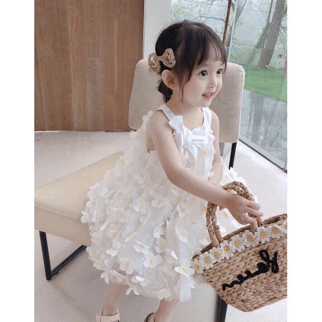 พร้อมส่ง เดรสขาวฟรุ๊งฟริ๊งสุดน่ารัก