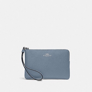 กระเป๋าคล้องมือ Coach CORNER ZIP WRISTLET