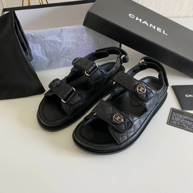 chanel flip flops 2020
