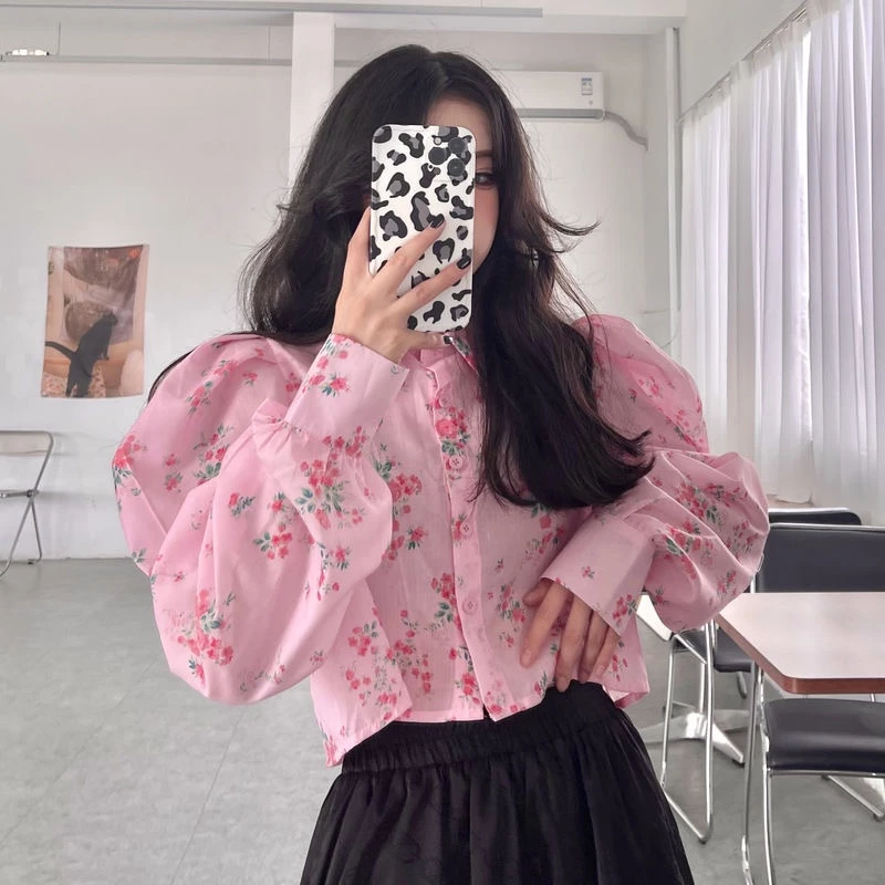 เสื้อผู้หญิงแขนยาว ลายดอกไม้ ปกเสื้อหลวม ทรงสั้น
