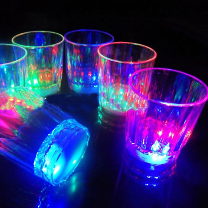 【HW】แก้วมักพลาสติก มีไฟกระพริบ LED ขนาดมินิ เหมาะกับงานปาร์ตี้ สําหรับตกแต่งบาร์ บาร์ ไวน์ เครื่องดื่ม