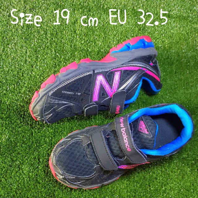 รองเท้าเด็กมือสอง NewBalance 19 cm EU 32.5