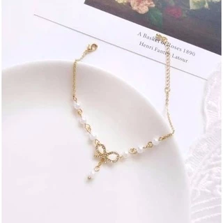 สร้อยข้อมือมุก จี้รูปโบว์ประดับเพชร กำไลข้อมือ สร้อยข้อมือไข่มุก เครื่องประดับผู้หญิง แฟชั่น สไตล์เกาหลี B22