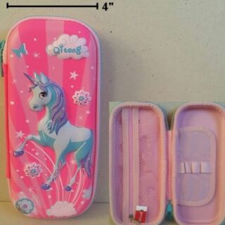 กล่องดินสอ ทรง Smiggle 3D ใบเล็ก ลาย Unicorn ยูนิคอร์น รูปด้านหน้า เป็น 3D นูนออกมาคะ ขนาด 4x8.5x1.5 นิ้ว