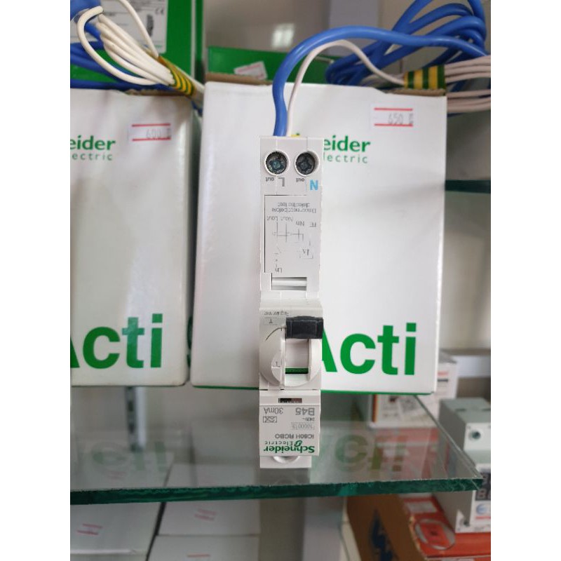 Schneider ลูกเซอร์กิต กันดูด rcbo 1p มีขนาด 45A, 40A,25A และ 16A รุ่นเกาะราง30mA