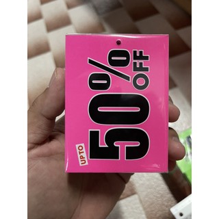 ป้ายห้อย 50 % OFF ขนาด 6.2 x 8.4 cm. ( 100 ใบ )