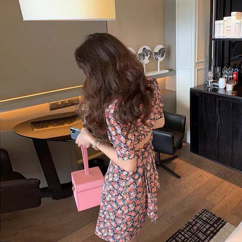 288ชุดเดรสแขนสั้นผูกหลัง  ลายดอกกุหลาบ ชุดเดรสแฟชั่น  เซ็กซี่ ผ้าลื่น ทรงสวย สไตล์เกาหลี - รูปที่ 6