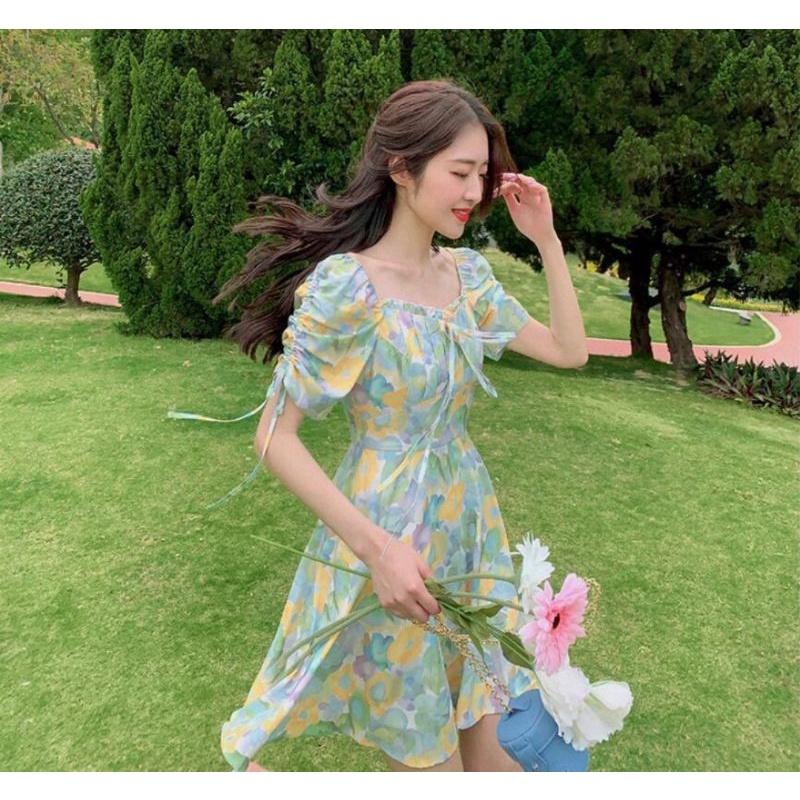 ชุดกระโปรงผู้หญิงแขนสั้นเอวสูง สีเขียวสแควร์ชุดดอกไม้ (Dreammy)💥💯