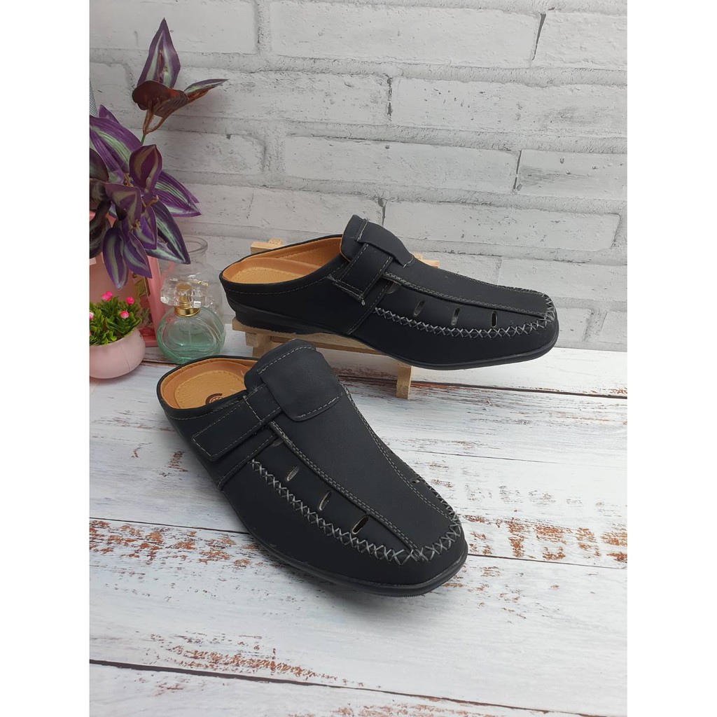 รองเท้าเปิดส้นผู้ชายCM415มี3สีไซส์39-44