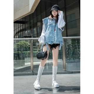 chloe.store 🛍พร้อมส่ง 36-43🛍 รองเท้าบูทยาวผูกเชือก สีดำและสีขาว ไซส์ใหญ่