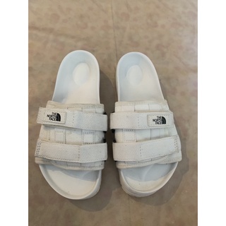 รองเท้าลำลอง The  north  face มือ2