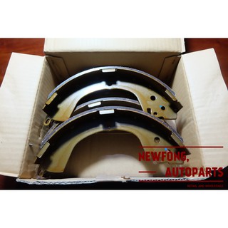 ก้ามเบรค/Brake Shoes  ยี่ห้อ แท้ห้าง สำหรับรถ Mitsubishi Strada 4 WD - R (เบรคหลัง)