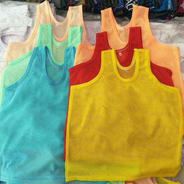 เสื้อกล้ามรู 1 เซต มี 6 ตัว 6 สี มีหลายSizeตั้งแต่เด็กแรกเกิด - เด็ก 7 ขวบ