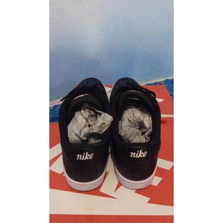 รองเท้า Nike สำหรับ ผู้ชาย