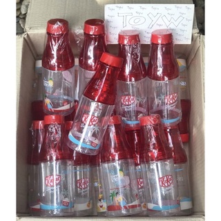 คู่ละ 110 บาท คิดจะพักต้องมีคิทแคท Kitkat Summer Bottle กระบอกน้ำ แข็งแรง เปิดตรงกลางใส่น้ำแข็งได้ เก็บน้ำเย็นได้คูลๆ