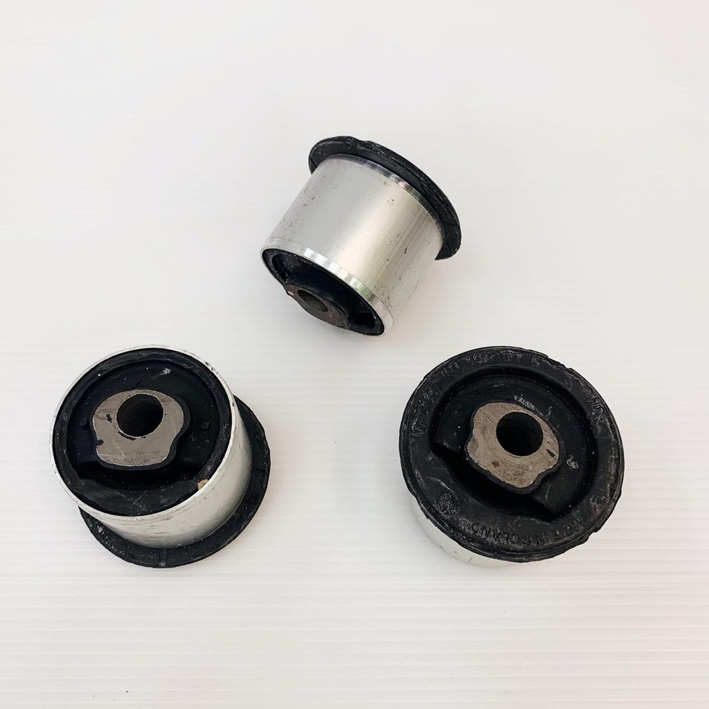 บุชยึดไฮโดร volkswagen Touareg Audi Q7 7L0 407 82 E