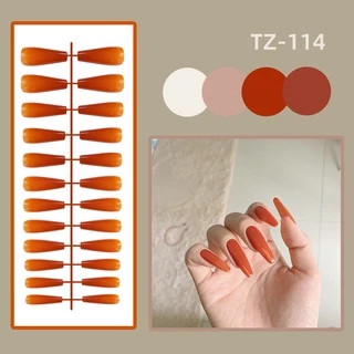 เล็บปลอม หลายสี เนิื้อเงาวาว 24 ชิ้น
