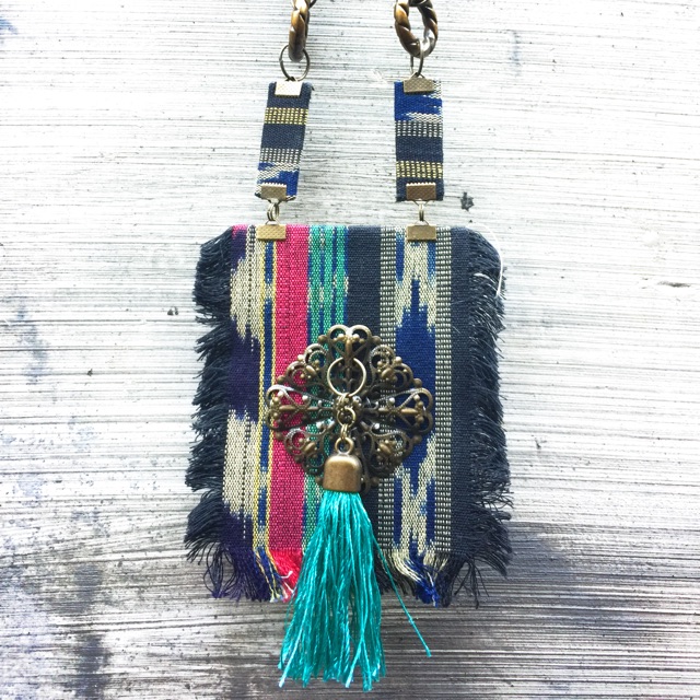 สร้อยคอแบบผ้าทอ Dbc2