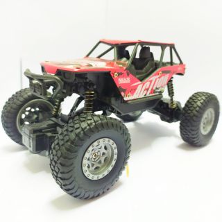 รถบังคับวิทยุ รถไต่หิน Rock Crawler Climbling แถมฟรีแบตเตอรี่รถแบบชาร์ตได้ สีดำ แดง คละแบบ