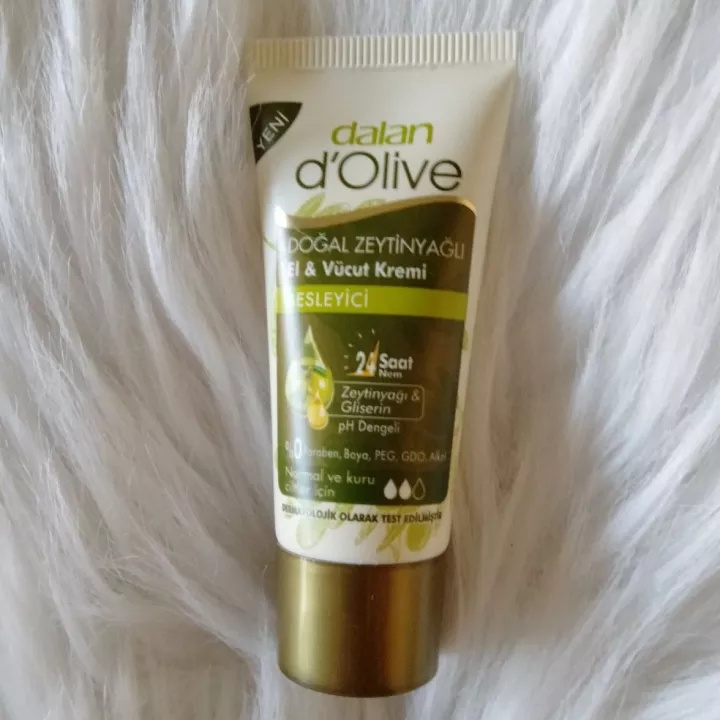 Dalan d’Olive ครีมทาผิวสูตรน้ำมันมะกอก Olive Oil Moisturizing Cream Hand & Body ตุรกี ขนาด20 ml. พร้