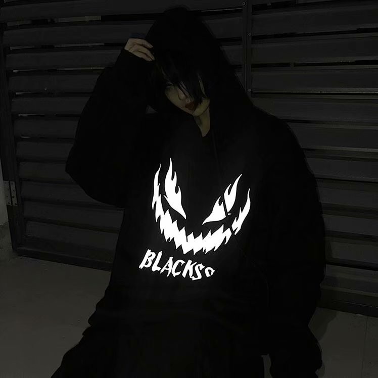 เสื้อกันหนาวมีฮู้ดแขนยาวพิมพ์ลายสตรีทแฟชั่น #1