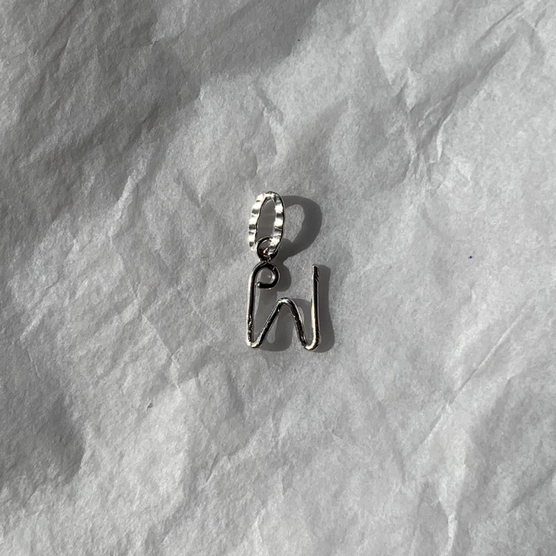 Middle M Jewelry จี้ตัวอักษรภาษาไทย สีเงิน เงินแท้ 92.5 - รูปที่ 2