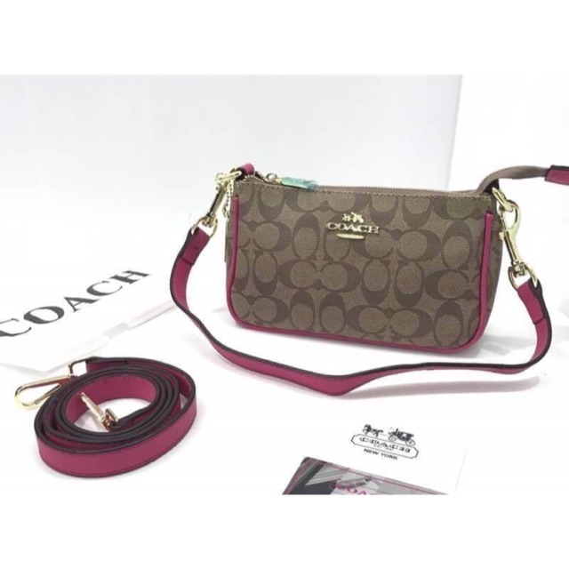 Coach pouch crossbody รุ่นนี้ must have