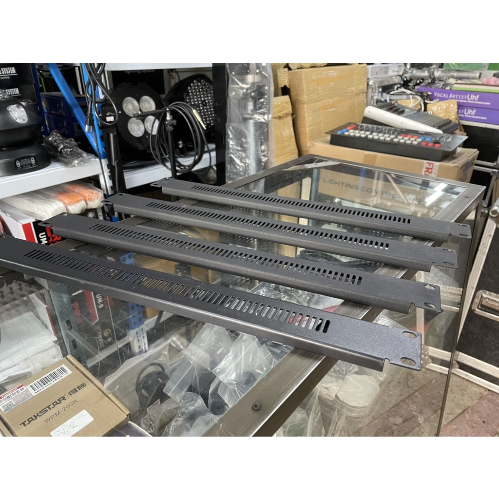 แผ่นเพลทยึดแร็ค แผ่นปิดหน้าตู้ Rack Blank Panel