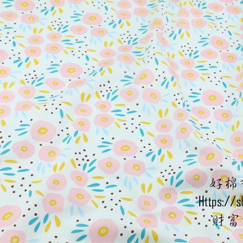 ผ้าคอตตอน 100% ทอทวิล หน้ากว้าง1.6 เมตร ตัดขายเป็นเมตร พิมพ์ลายดอกไม้ ดอกกุหลาบ