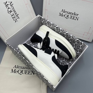 รองเท้าผ้าใบ ALEXANDER MCQUEEN WITH STRAP CLOSURE OVERSIZED SNEAKER💚