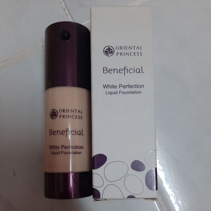 รองพื้นออเรียนทอล Benefit White Perfection Liquid Foundation