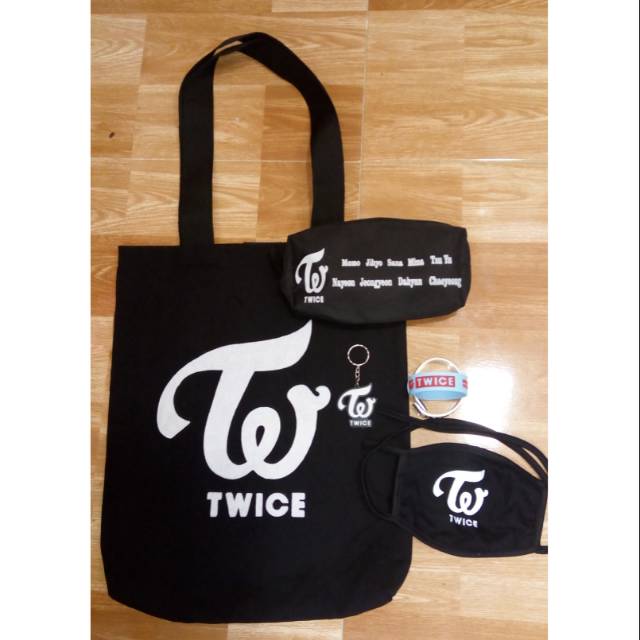 Twice kpop กระเป๋าหิ้ว