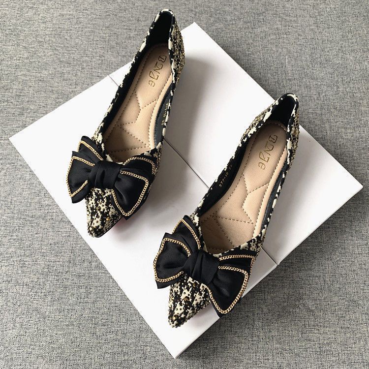 พร้อมส่ง รองเท้าแตะส้นแบนสีดำสไตล์เกาหลี, หัวแหลม, โบว์, หนังนิ่ม,คุณภาพสูง,ย้อนยุคที่หรูหรา,แฟชั่นลำลอง, รองเท้าเดี่ยว ราคา ถูกที่สุด ดีลบีเคเค แกลเลอรีภาพที่ 4