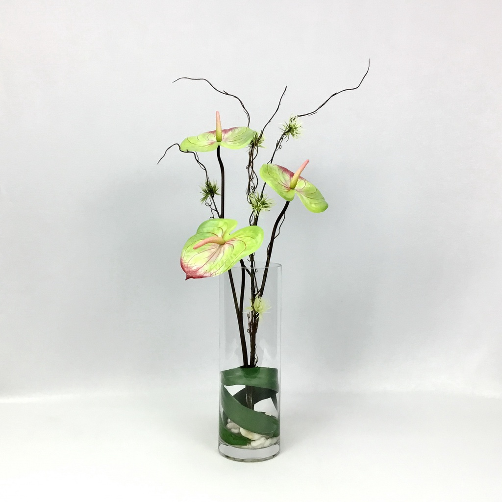 OrientalFineArt แจกันดอกไม้แต่งบ้าน ดอกหน้าวัว Anthurium จัดในแจกันแก้วใสทรงกระบอกสูง