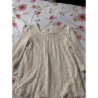 เสื้อลูกไม้พร้อมซับใน