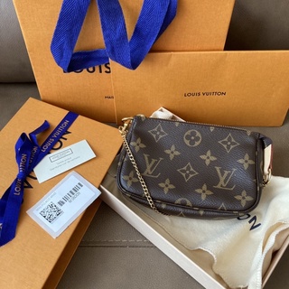 New! LV Monogram Mini Pochette DC21