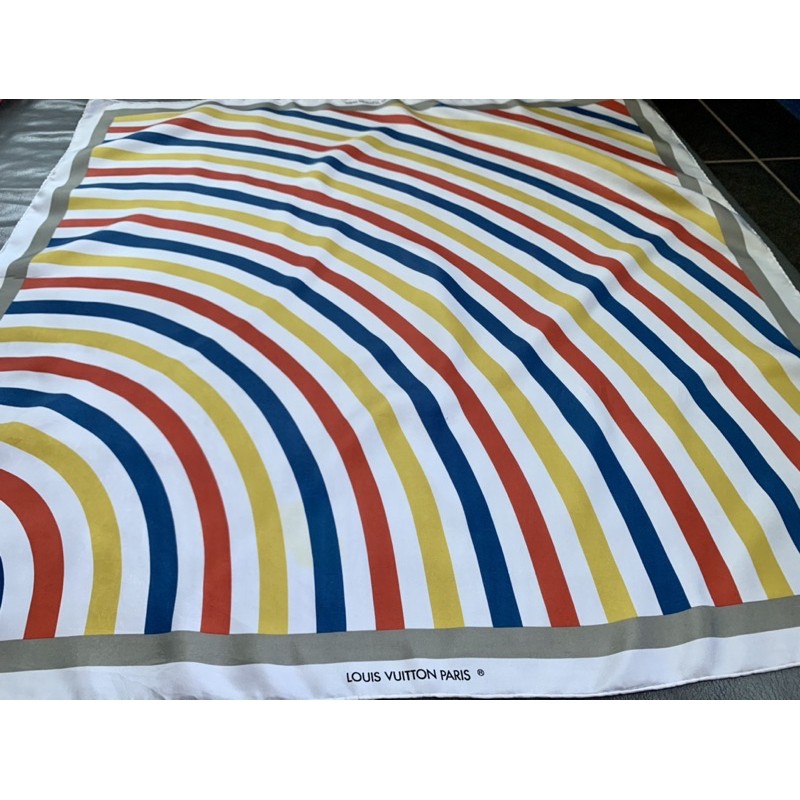 ผ้าพันคอ louis vuitton แท้