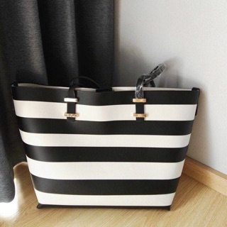 ZARA TWO-TONE STRIPED TOTE 🍭