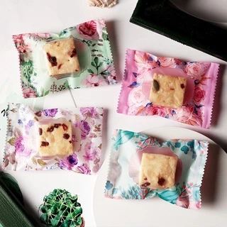สินค้าพร้อมส่ง 1แพค95-100ใบ ถุงซีล ถุงใส่คุกกี๊ ร้านสุ่มลายให้ ถุงขนม มีหลายขนาด ขนาด 5.5*8.5 7*10 9*11.5 ซม.ฝ