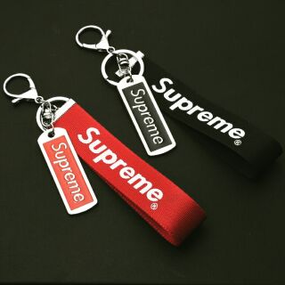 พวงกุญแจ Supreme