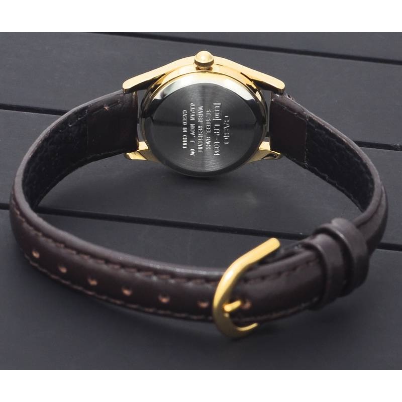 CASIO นาฬิกาข้อมือผู้หญิง รุ่น LTP-1094Q-7B4 สายหนังแท้ สีน้ำตาล หน้าปัดสีขาว (สินค้าขายดี) มั่นใจ ของแท้ 100% รับประกันสินค้า 1 ปีเต็ม