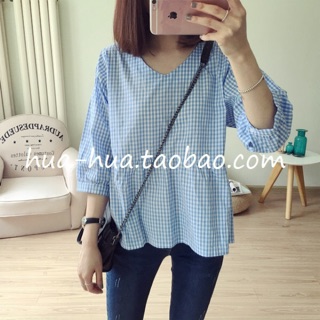 เสื้อแฟชั่น คอวี แขน4ส่วน ลายสก๊อต สีฟ้า