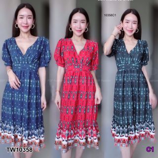 MF10358🍓
Dress เดรสคอวีแขนตุ๊กตา ตัดต่อระบายชายกระโปรง เนื้อผ้าวูลเวฟพิมพ์ลายเชิง