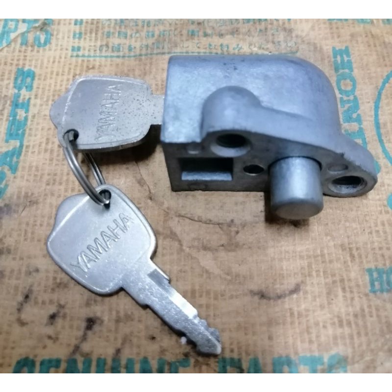 Yamaha RS100/LS3/YL2/L2G/YG5/FS1/YA6 ล็อคพวงมาลัย