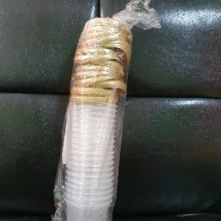 ถ้วยเต้าหู้ เต้าฮวย นมสด รุ่นใหม่ ทรงแคปซูล(20ใบ) (ฝาสีทอง) ขนาด6ออนซ์ ใส่เต้าหู้นมสด ฟรุตสลัด แพคละ20ใบคู่ฝา