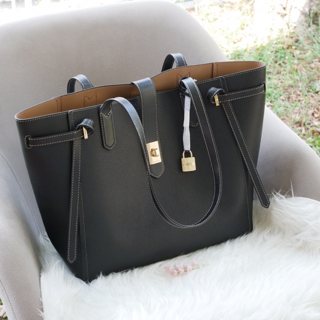 กระเป๋า mk