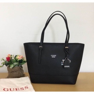 กระเป๋าสะพายoutlet guess มี 2 สี