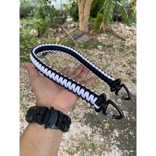 สายถักเชือก paracord ใช้เกี่ยวอุปกรณ์ต่างๆ